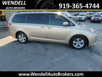used 2012 toyota sienna le