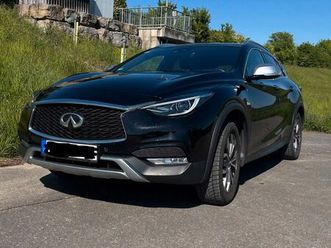 infiniti qx30 2.0t dct awd luxe tech | 2x räder