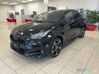 toyota yaris 1.5h 130 lounge