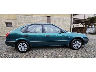 toyota corolla e11 z 2001 roku.
