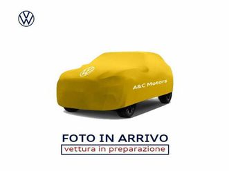 volkswagen golf variant 2.0 tdi 150 cv dsg scr 4motion style del 2025 usata a torre annunziata