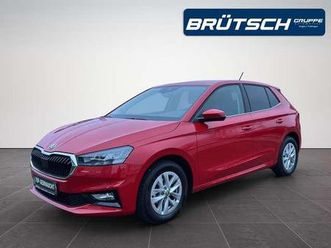 skoda fabia 1.0 tsi style klima / led / navi / kamera / sitzhe