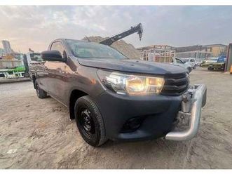 toyota hilux diesel 2.4l ,right hand drive ,2wd ,manual gear