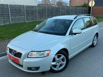 ② volvo v50 • 2011 • 195 000 km • 1.6 diesel • prête à immat — volvo — 2ememain