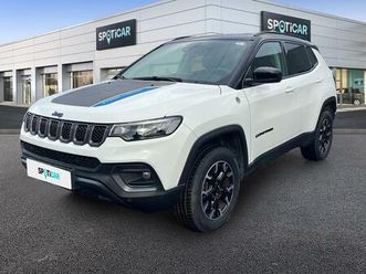 1.3 turbo t4 240ch phev 4xe trailhawk at6 eawd