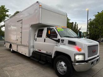 2006 gmc kodiak c6500 crew diesel 164k.mi.22ft.box+lift truck**sale***
