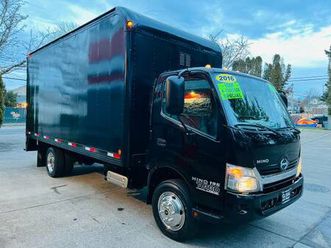 2016 hino 195 turbo diesel 184k.mi.17ft.aluminum black box truck*sale*