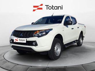 mitsubishi l200 2.4 di-d/154cv club cab invite del 2015 usata a l'aquila