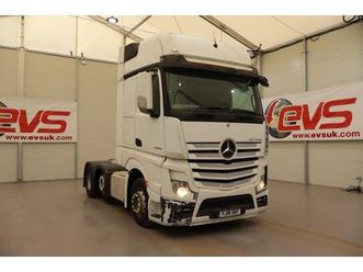 2018 (18 plate) mercedes benz actros 2546 6x2 tractor units