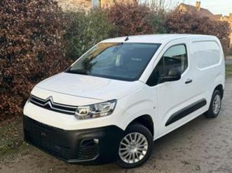 ② citroën berlingo 1.6hdi 2020 //125.000km//clim//3 places — camionnettes & utilitaires — 2ememain