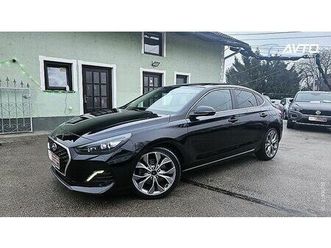 hyundai i30 fastback 1.4 t-gdi 140 premium fastback 1. lastnik 50.000km