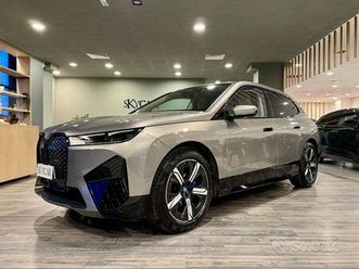 bmw ix xdrive40 pacchetto sportivo