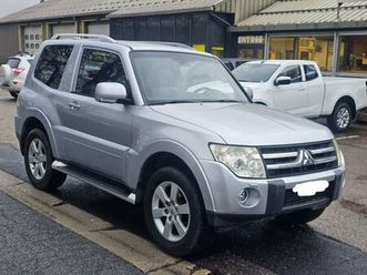 MITSUBISHI PAJERO mitsubishi-pajero-iii-2-3-2-di-d-200-intense-3p