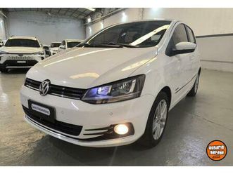 fox highline 2015 full full techo impecable 70.000 kms, aceptamos permutas financiación!!