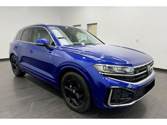 vw touareg 3.0tdi* 4m* r-line* head-up* distr* memory* matrix