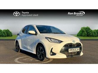 toyota yaris design hatchback's 1.5 vvt-h design e-cvt euro 6 (start/stop) 5dr
