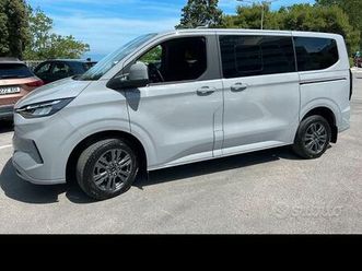ford tourneo custom 8 posti totanium