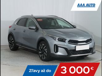 kia xceed 1.5 t-gdi, gold, sr,1.maj, serv.kniha