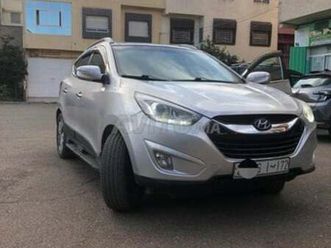 excellente voiture de nouvelle génération