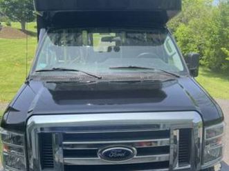 2015 ford e350 super duty shuttle bus