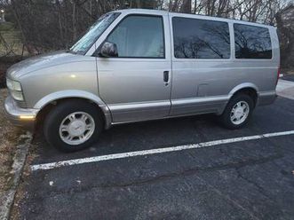 2004 gmc safari awd rare just pa inspected