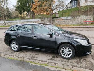 toyota avensis wagon 1.8 travel