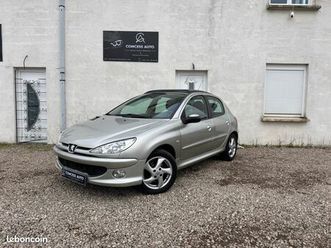 peugeot 206 1.6 hdi 110ch grand filou / toit ouvrant / sieges chauffant / jbl