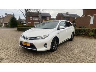toyota auris touring sports - 1.8 hybrid lease