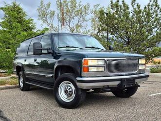 1999 gmc suburban 2500