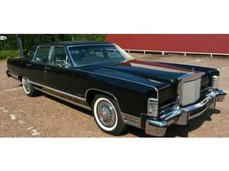 lincoln town car continental