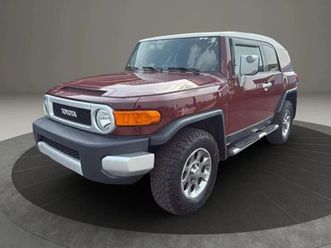 2011 toyota fj cruiser base