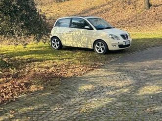 lancia y 1300 multi jet