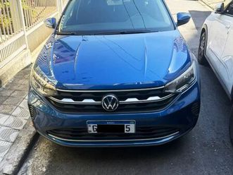 volkswagen nivus comfortline 1.0 200 tsi flex aut 2022 - jeep renegade 2019 diesel 4x4