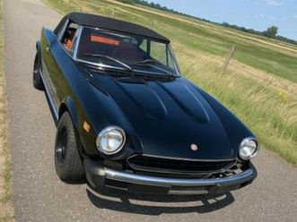 ② cabriolet fiat 124 sport spider très rénové, en bon état — oldtimers & ancêtres — 2ememain