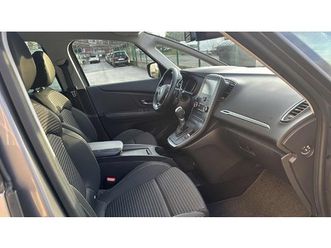 rabljeni renault grand scenic 2022.g 1.3 tce 140 evolution