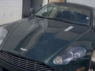 2009 aston martin db9