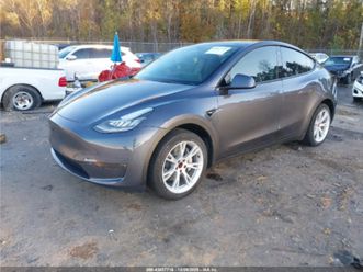 tesla model y long range awd (dual motor)