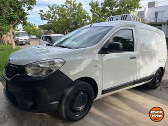 líquido kangoo 2023 con equipo de frio impecable