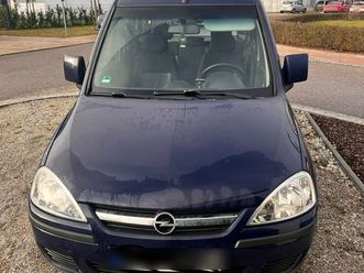 sehr gepflegter opel combo 321….deins