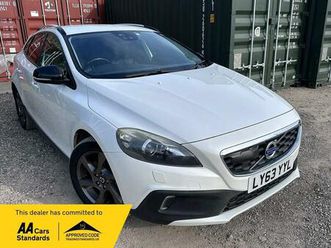 2.0 t5 lux nav hatchback 5dr petrol geartronic awd euro 5 (start/stop) (245 ps)