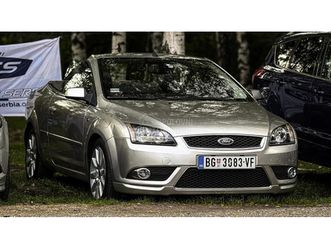 ford focus titanium auto.