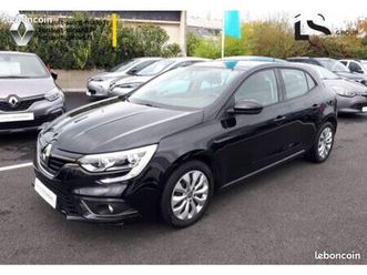 renault mégane iv essence – 2017 – boîte manuelle – 150 000 km