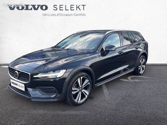 volvo v60 cross country b4 awd 197 ch geartronic 8 cross country plus