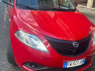 lancia y ypsilon 1.2 69cv adatta a neopatentati