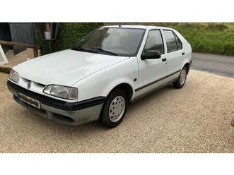 1995 renault 19 blanc manuel, 5 vitesses conduite à gauch...
