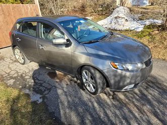 2012 kia forte 4 door hatchback 5