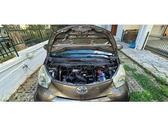 toyota iq 2010
