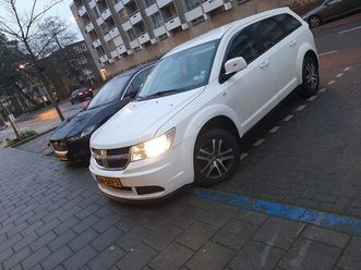 dodge journey - 2.4 se