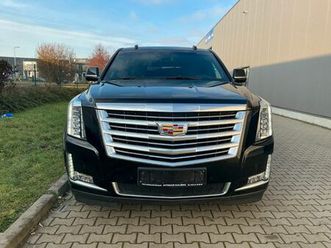 cadillac escalade 6.2 v8 platinum +deutsch+led+ahk+sthzg+