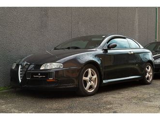 2005 alfa romeo gt coupe' jts